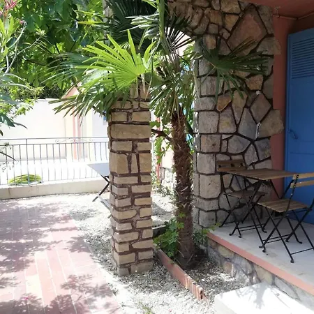 Beaux Climatises - 3 Pieces - Espaces Exterieurs - Parking - Proche Daire Hyères