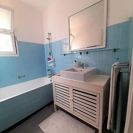 Beaux Climatises - 3 Pieces - Espaces Exterieurs - Parking - Proche Hyères