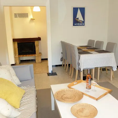 Beaux Climatises - 3 Pieces - Espaces Exterieurs - Parking - Proche * Hyères