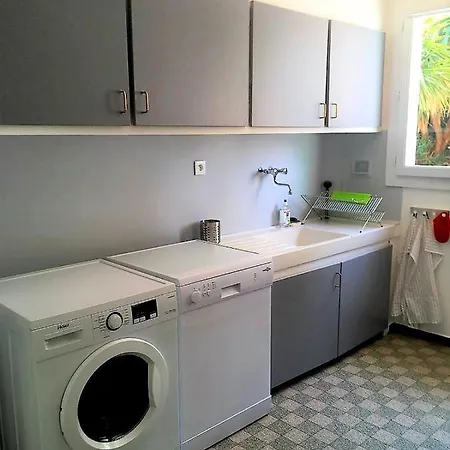 Daire Beaux Climatises - 3 Pieces - Espaces Exterieurs - Parking - Proche Hyères