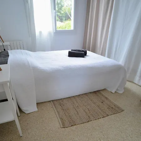 Beaux Climatises - 3 Pieces - Espaces Exterieurs - Parking - Proche Hyères