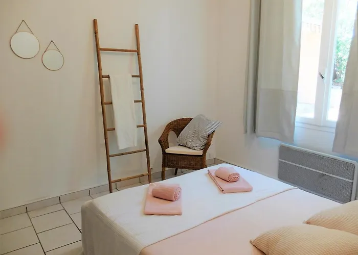 Appartement Beaux Climatisés - 3 Pièces - Espaces Extérieurs - Parking - Proche *