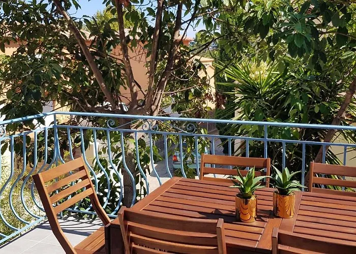 Beaux Climatisés - 3 Pièces - Espaces Extérieurs - Parking - Proche Appartement Hyères