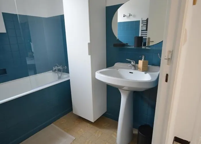 Appartement Beaux Climatisés - 3 Pièces - Espaces Extérieurs - Parking - Proche
